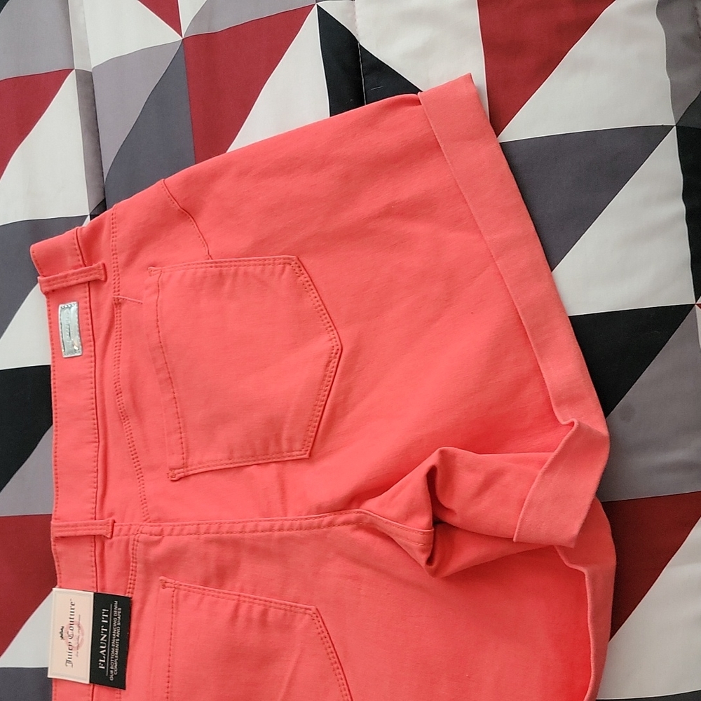 Juicy Couture shorts - Picture 6 of 9
